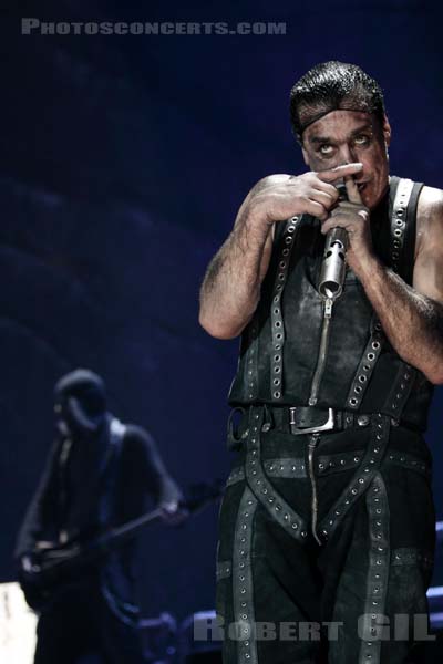 RAMMSTEIN - 2009-12-09 - PARIS - Bercy - 